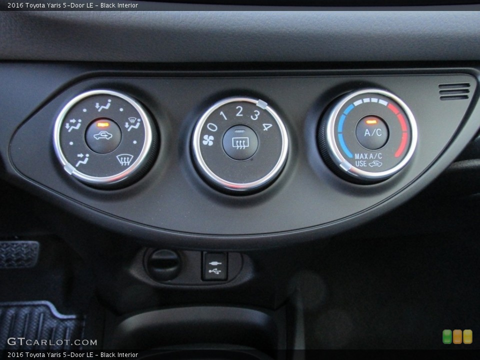 Black Interior Controls for the 2016 Toyota Yaris 5-Door LE #114354063