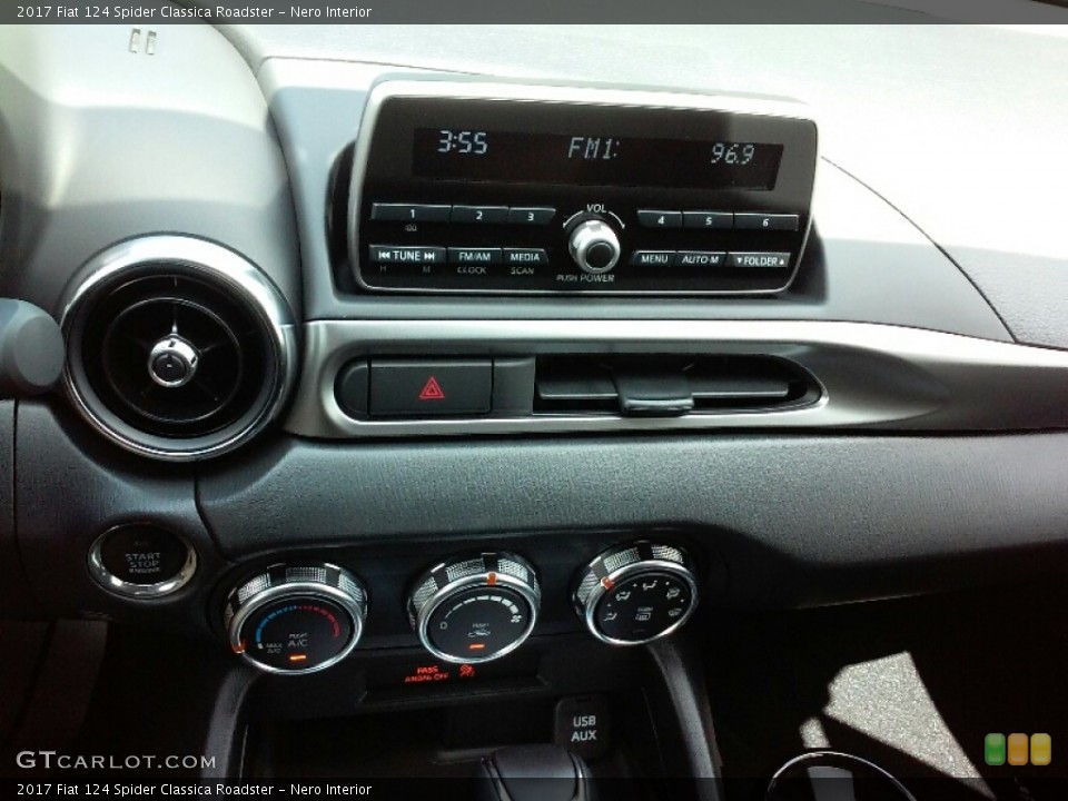 Nero Interior Controls for the 2017 Fiat 124 Spider Classica Roadster #114366820