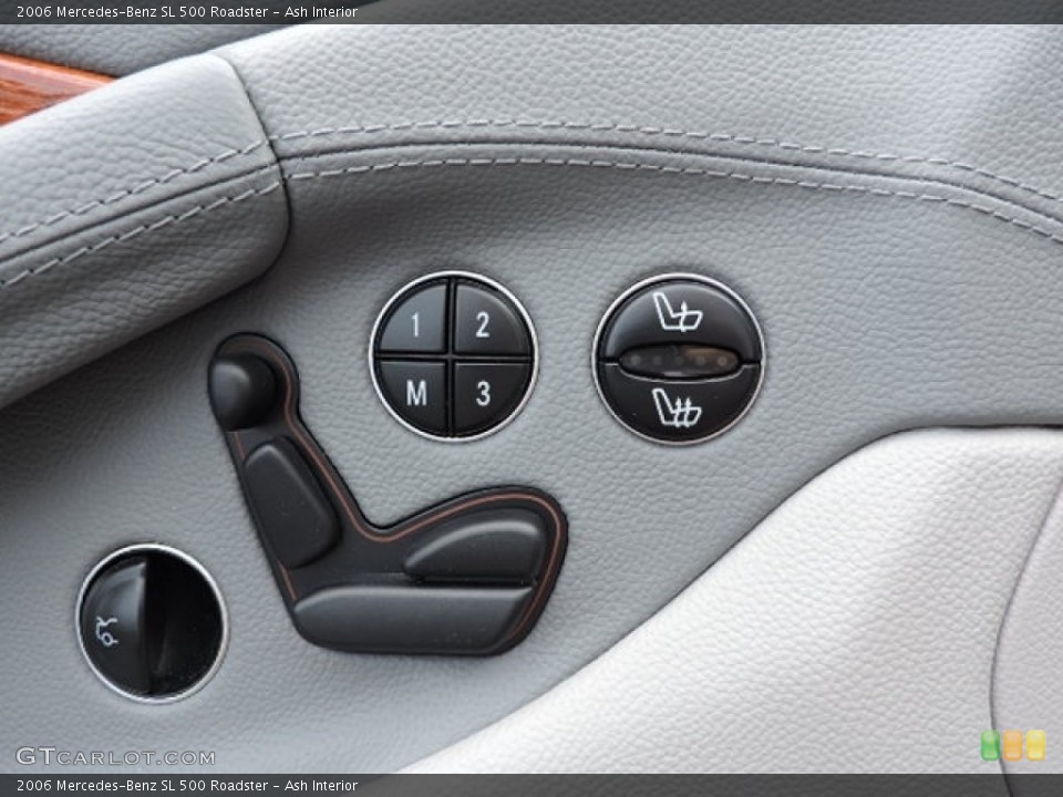 Ash Interior Controls for the 2006 Mercedes-Benz SL 500 Roadster #114383308