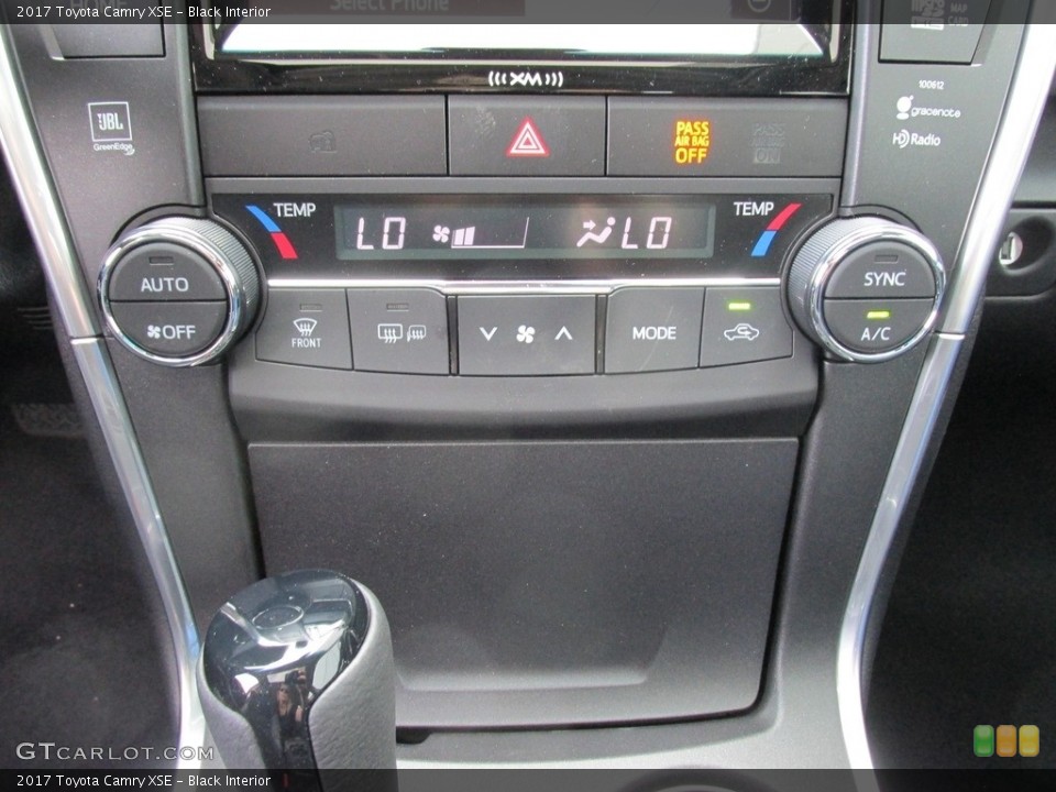 Black Interior Controls for the 2017 Toyota Camry XSE #114478582