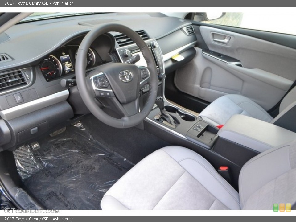 Ash Interior Photo for the 2017 Toyota Camry XSE #114522579