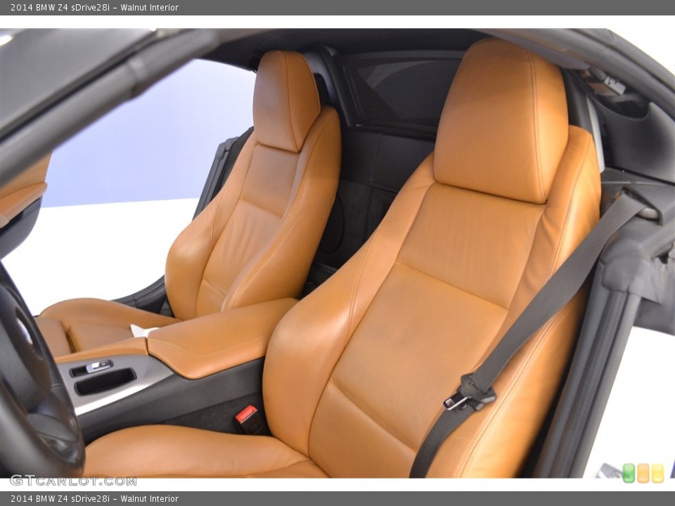 Walnut 2014 BMW Z4 Interiors