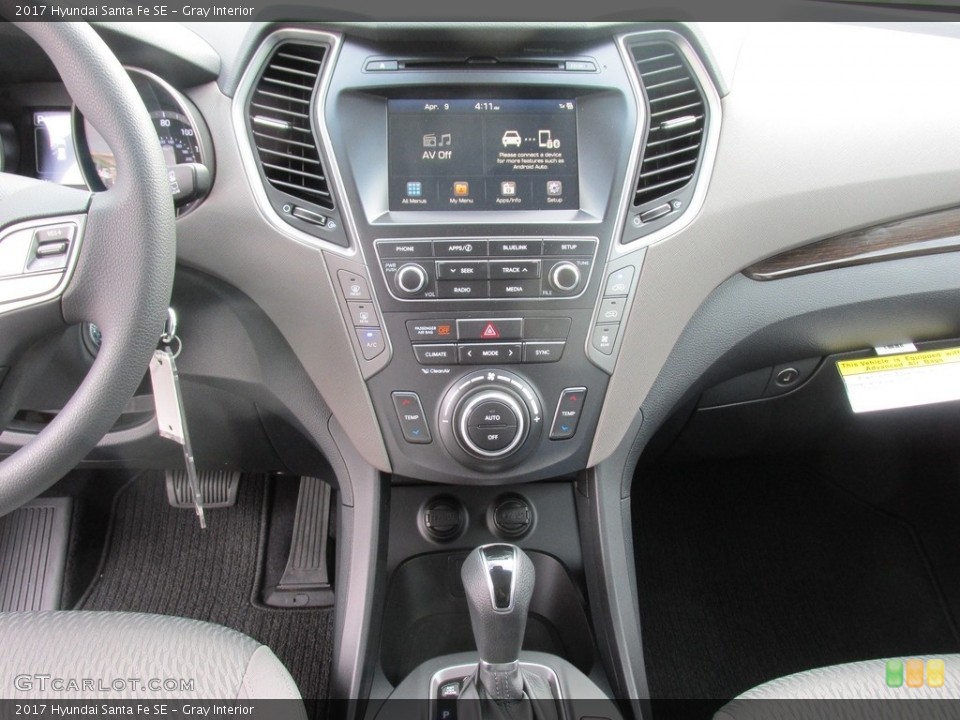 Gray Interior Controls for the 2017 Hyundai Santa Fe SE #114707620