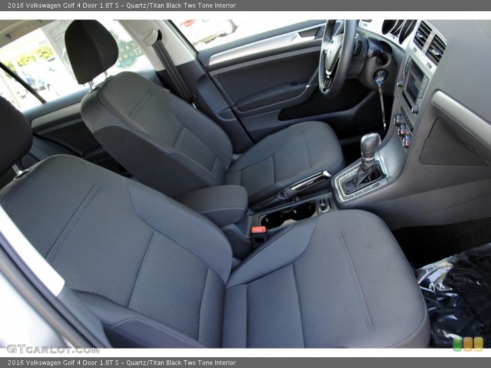 Quartz/Titan Black Two Tone 2016 Volkswagen Golf Interiors