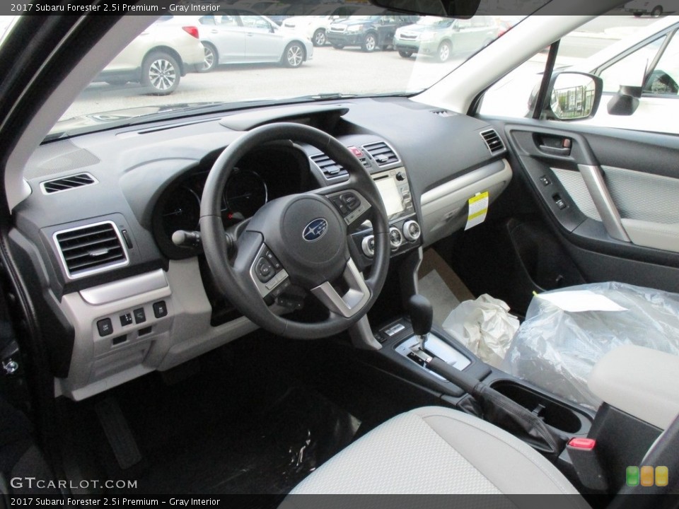 Gray Interior Photo for the 2017 Subaru Forester 2.5i Premium #114744165