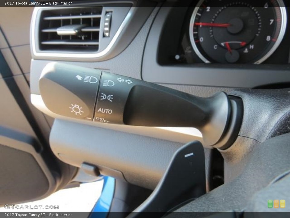 Black Interior Controls for the 2017 Toyota Camry SE #114809650