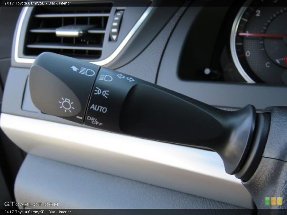 Black Interior Controls for the 2017 Toyota Camry SE #114811579
