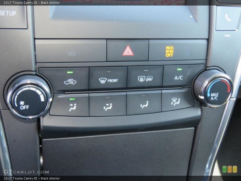 Black Interior Controls for the 2017 Toyota Camry SE #114811843