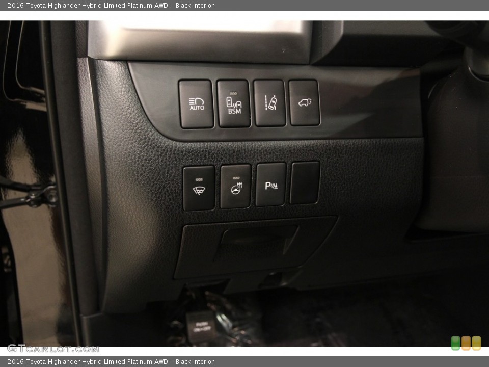 Black Interior Controls for the 2016 Toyota Highlander Hybrid Limited Platinum AWD #114835085