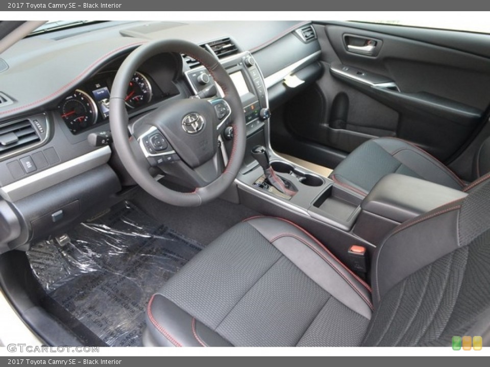 Black Interior Photo for the 2017 Toyota Camry SE #114870242