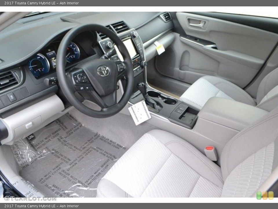 Ash Interior Photo for the 2017 Toyota Camry Hybrid LE #114870890