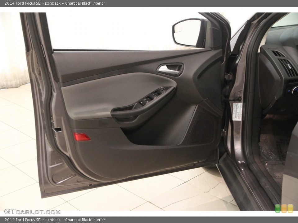 Charcoal Black Interior Door Panel for the 2014 Ford Focus SE Hatchback #114886043