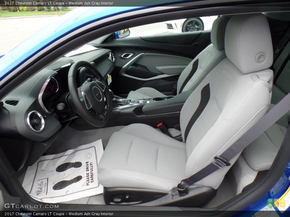Medium Ash Gray Interior Photo for the 2017 Chevrolet Camaro LT Coupe #115060626