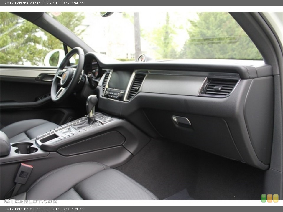 GTS Black Interior Dashboard for the 2017 Porsche Macan GTS #115089032