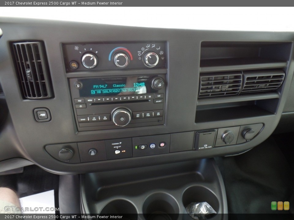 Medium Pewter Interior Controls for the 2017 Chevrolet Express 2500 Cargo WT #115126314