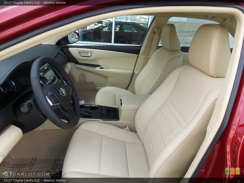 Almond Interior Photo for the 2017 Toyota Camry XLE #115143950