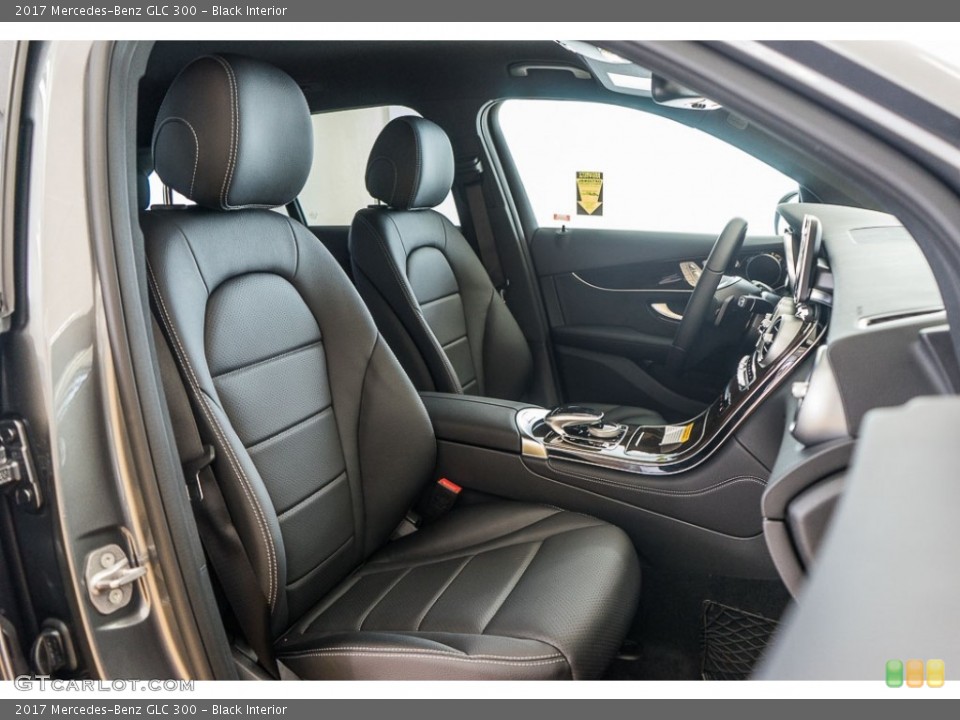 Black Interior Photo for the 2017 Mercedes-Benz GLC 300 #115198637