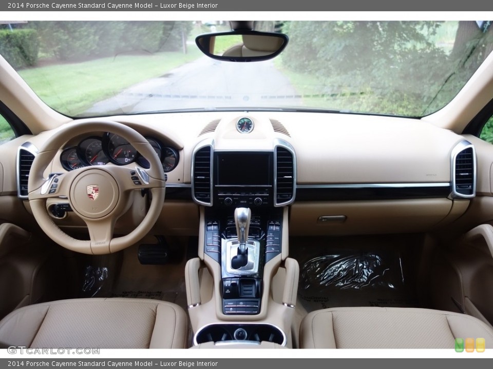 Luxor Beige Interior Dashboard for the 2014 Porsche Cayenne  #115223651