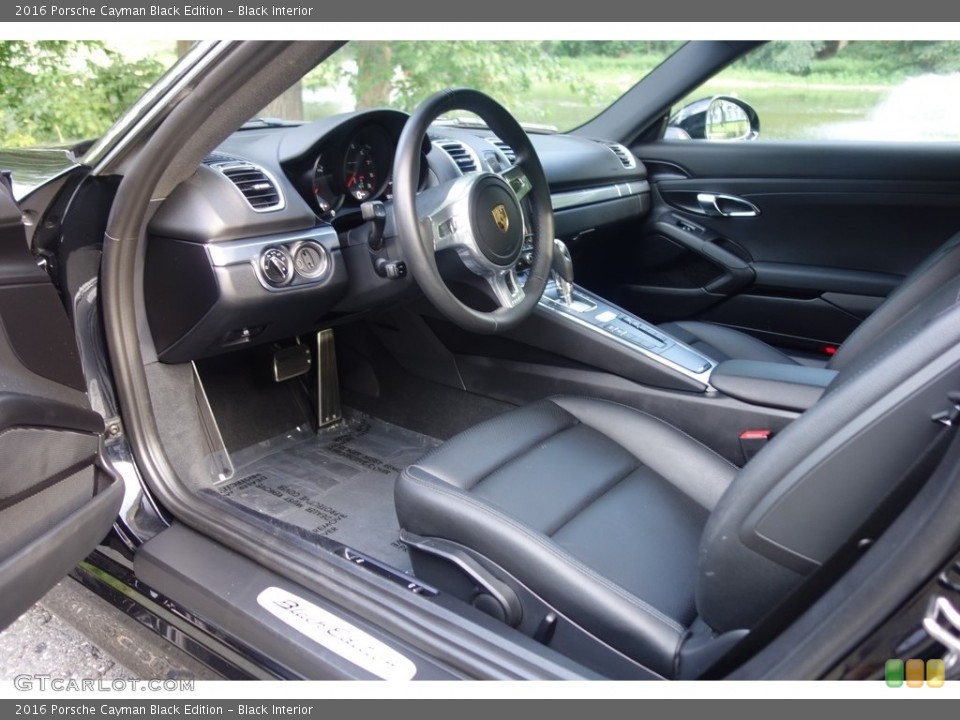Black Interior Photo for the 2016 Porsche Cayman Black Edition #115226330
