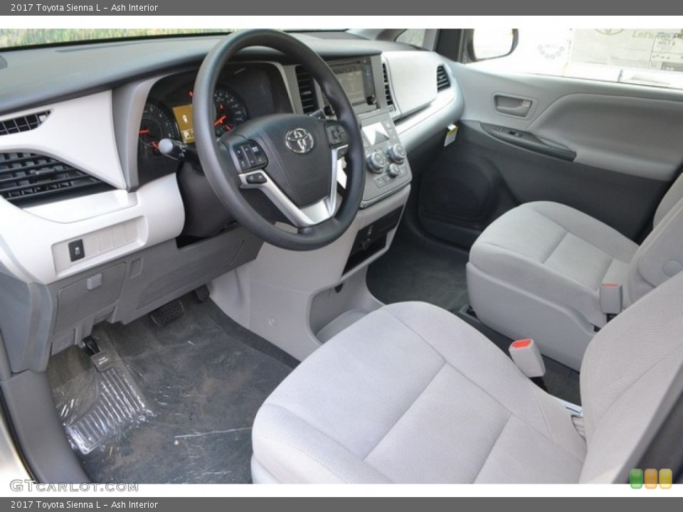 Ash Interior Photo for the 2017 Toyota Sienna L #115236427