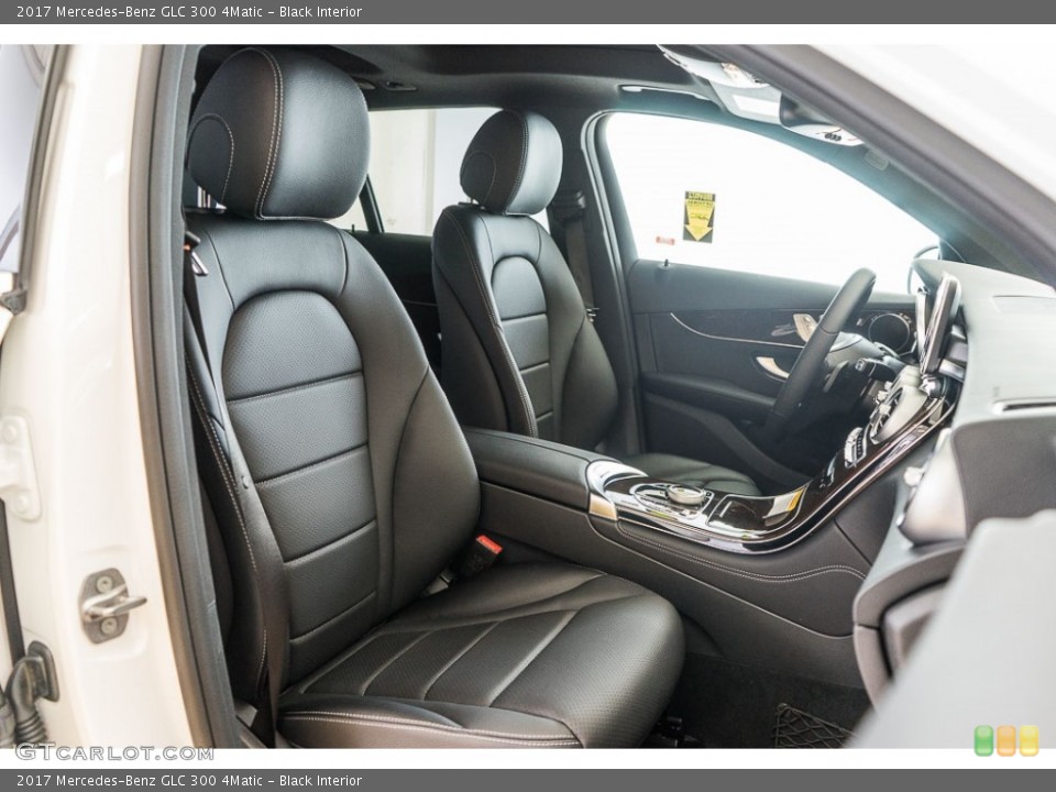 Black Interior Photo for the 2017 Mercedes-Benz GLC 300 4Matic #115269084