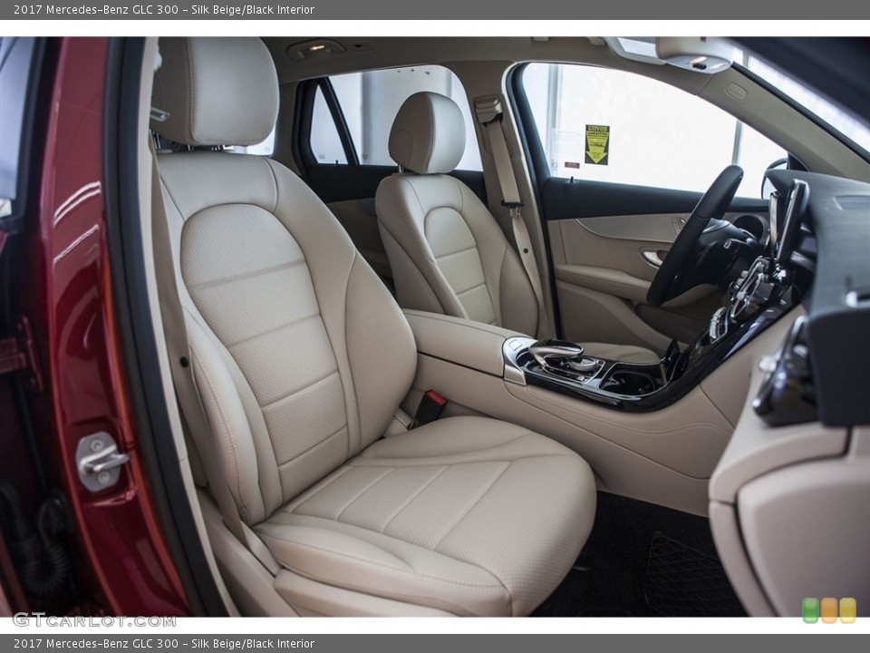 Silk Beige/Black Interior Photo for the 2017 Mercedes-Benz GLC 300 #115269397