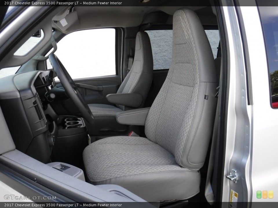Medium Pewter Interior Photo for the 2017 Chevrolet Express 3500 Passenger LT #115322114