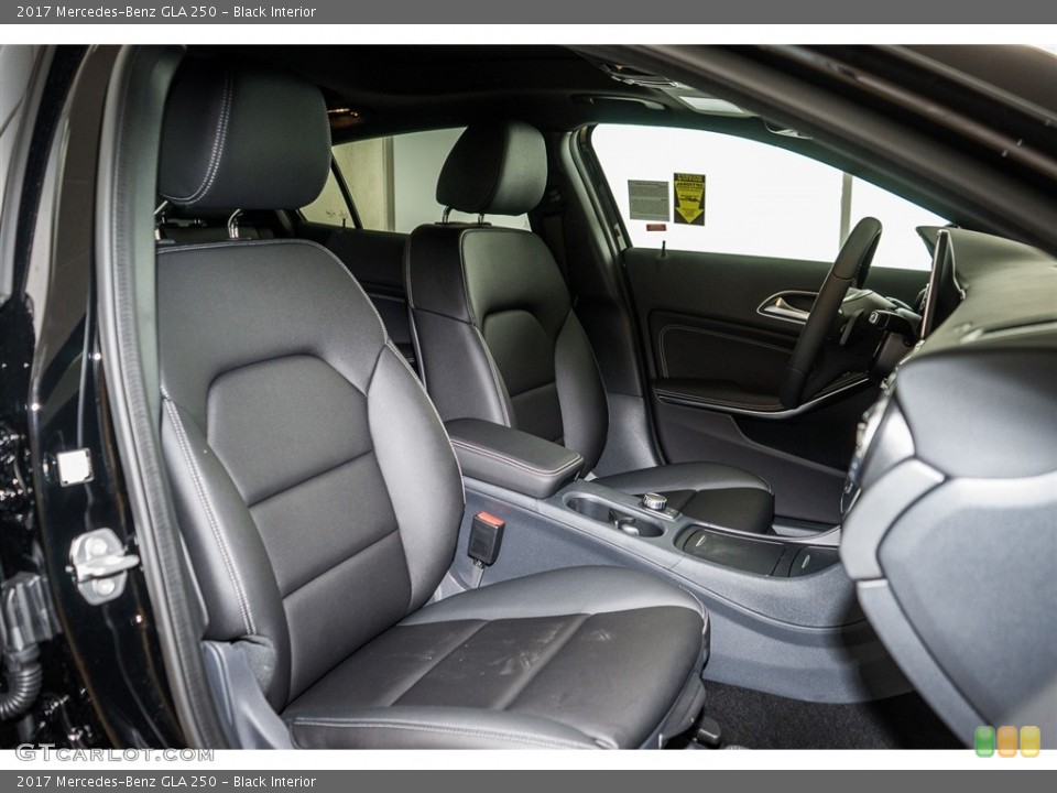 Black Interior Photo for the 2017 Mercedes-Benz GLA 250 #115411005