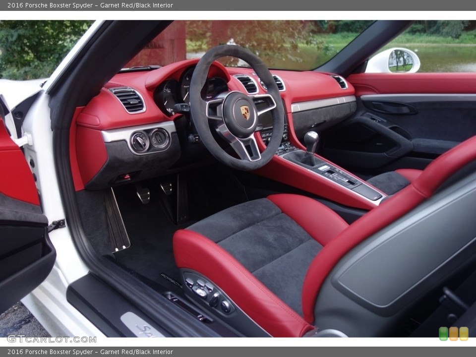 Garnet Red/Black Interior Photo for the 2016 Porsche Boxster Spyder #115423257