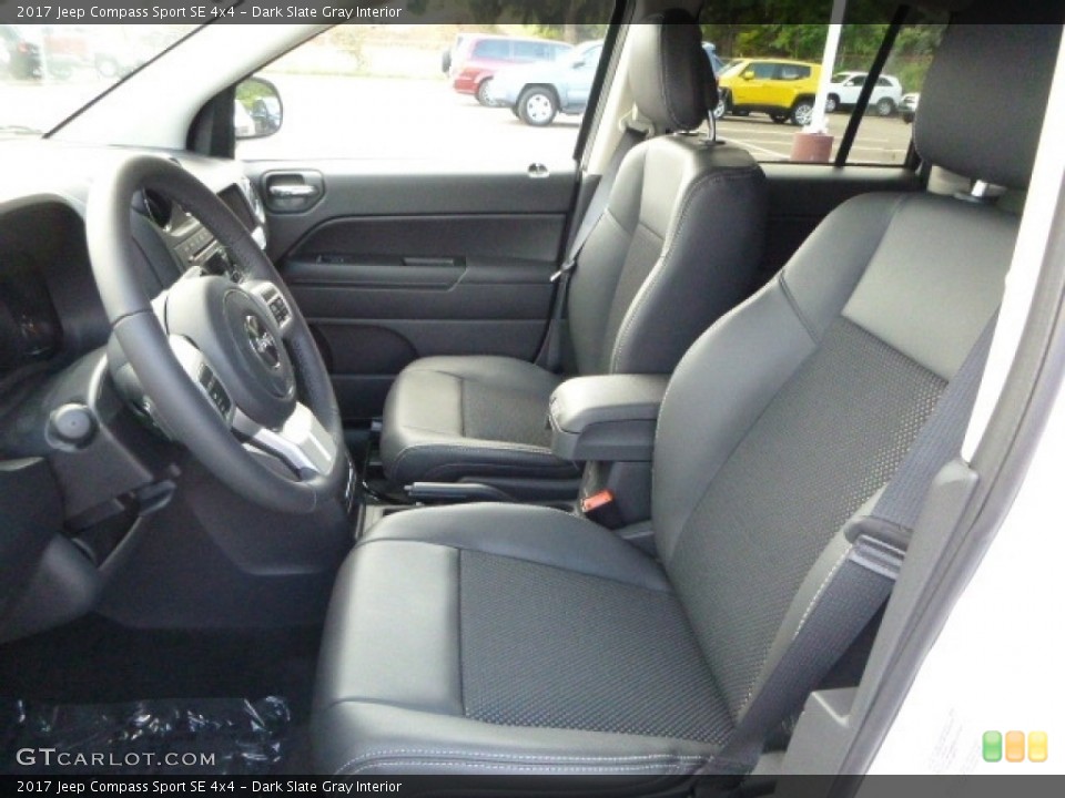 Dark Slate Gray Interior Photo for the 2017 Jeep Compass Sport SE 4x4 #115498849