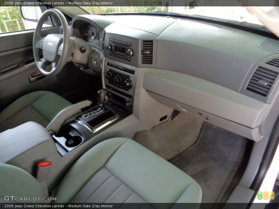 Medium Slate Gray Interior Photo for the 2006 Jeep Grand Cherokee Laredo #115509514