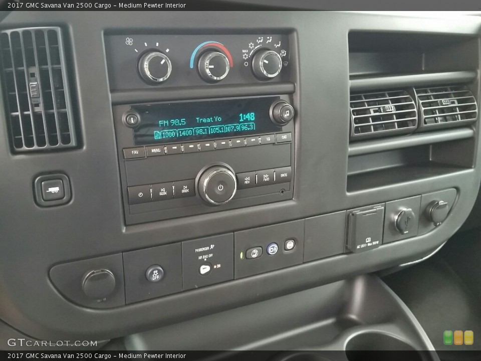 Medium Pewter Interior Controls for the 2017 GMC Savana Van 2500 Cargo #115581794