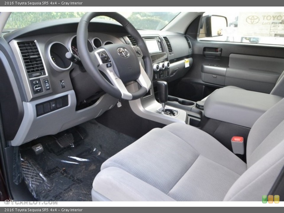 Gray Interior Photo for the 2016 Toyota Sequoia SR5 4x4 #115583139