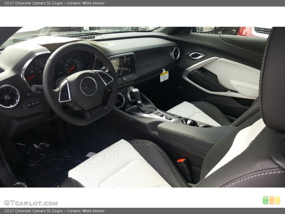Ceramic White Interior Photo for the 2017 Chevrolet Camaro SS Coupe #115606597