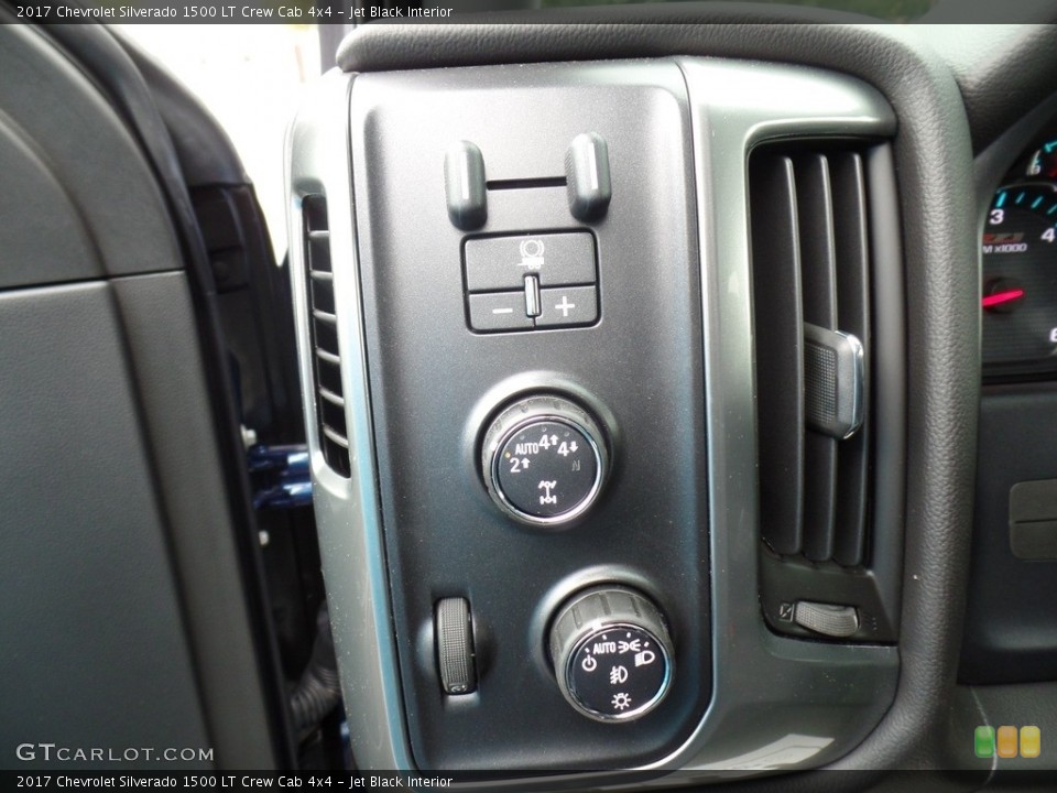 Jet Black Interior Controls for the 2017 Chevrolet Silverado 1500 LT Crew Cab 4x4 #115704135