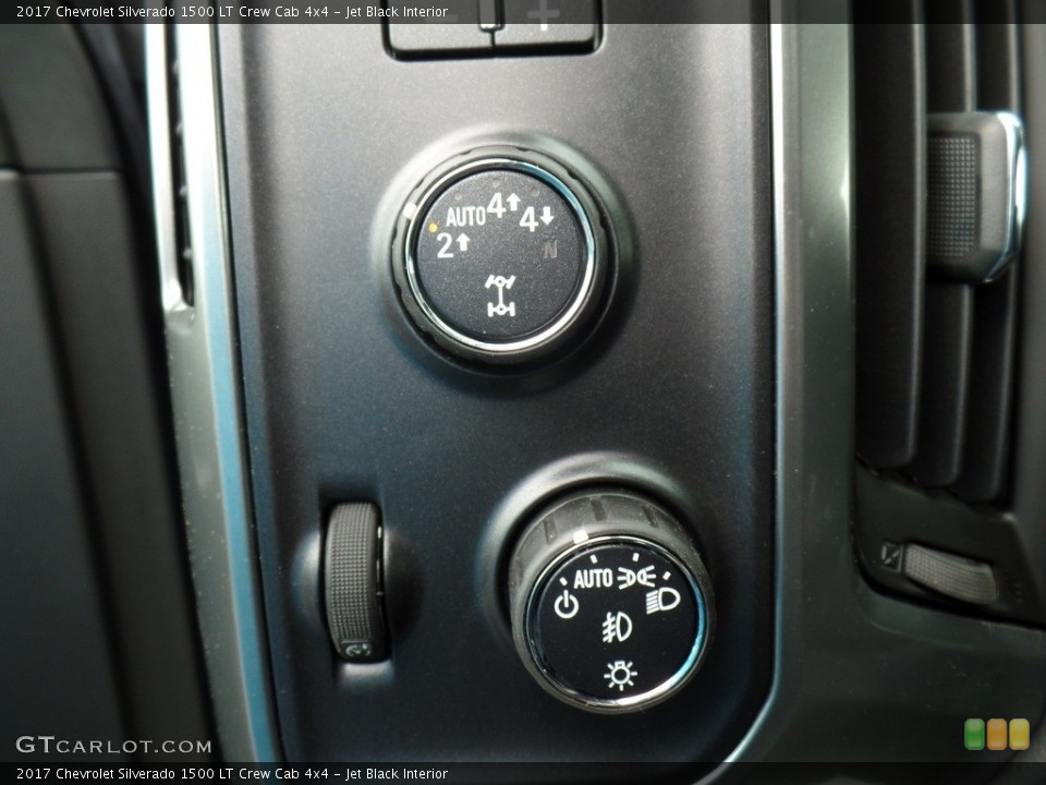 Jet Black Interior Controls for the 2017 Chevrolet Silverado 1500 LT Crew Cab 4x4 #115704183