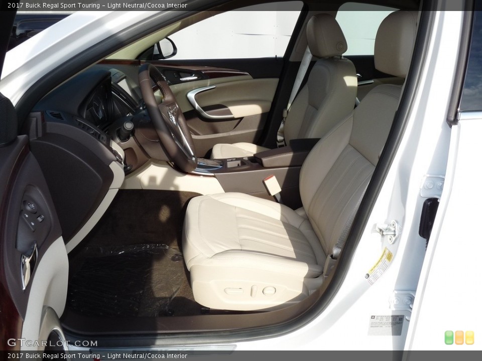 Light Neutral/Cocoa Interior Photo for the 2017 Buick Regal Sport Touring #115712043