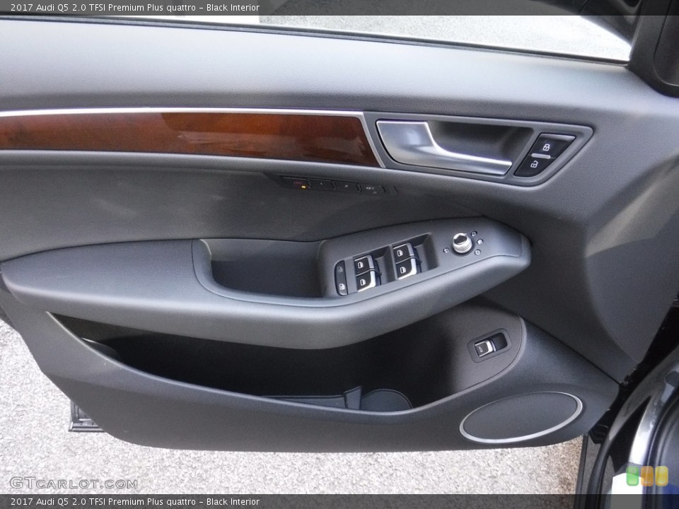 Black Interior Door Panel for the 2017 Audi Q5 2.0 TFSI Premium Plus quattro #115757881