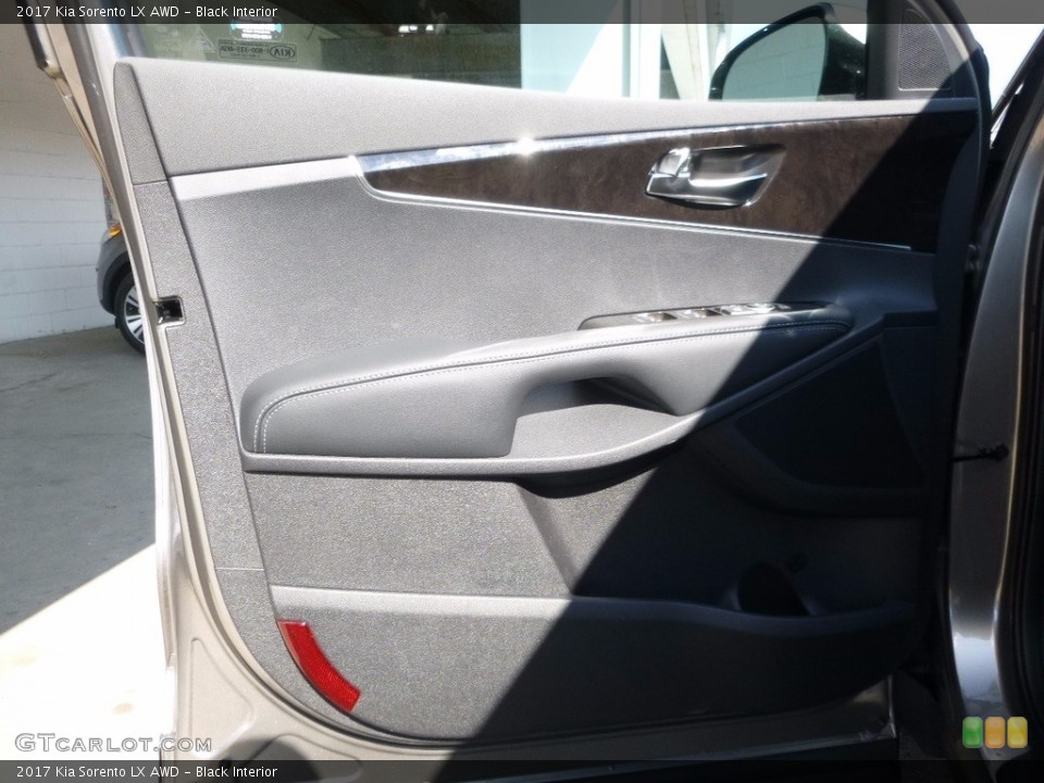 Black Interior Door Panel for the 2017 Kia Sorento LX AWD #115762996