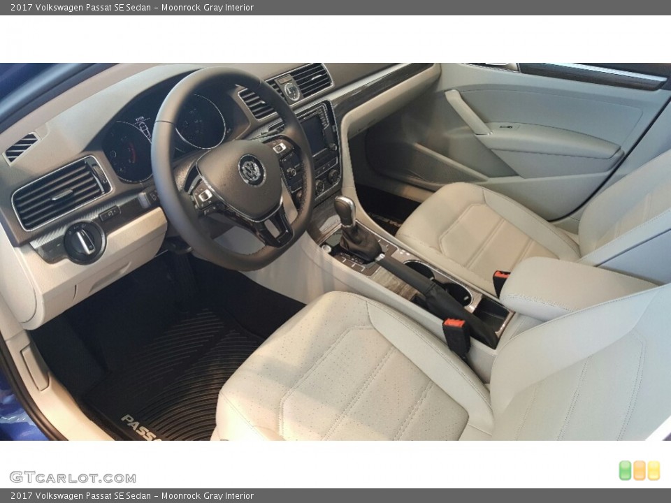 Moonrock Gray Interior Photo for the 2017 Volkswagen Passat SE Sedan #115766072