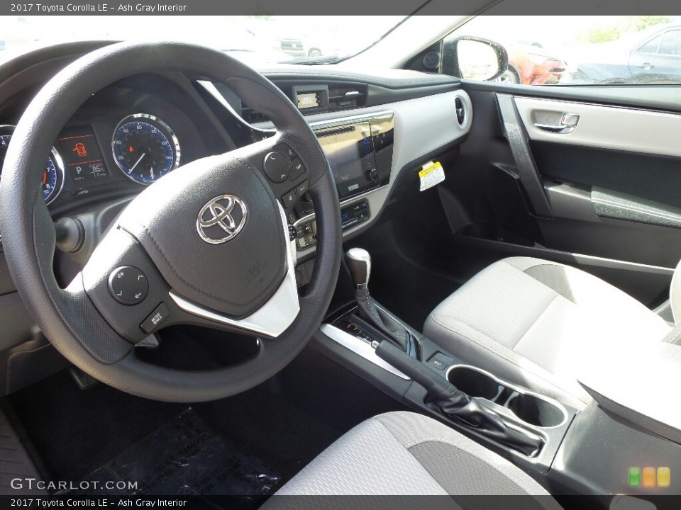 Ash Gray Interior Photo for the 2017 Toyota Corolla LE #115767215