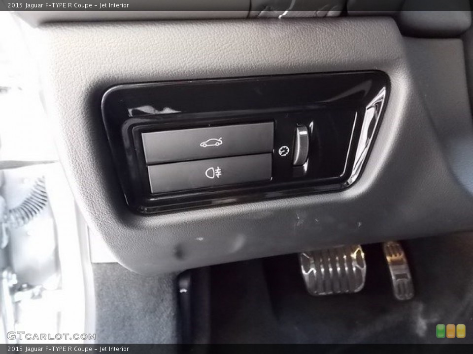 Jet Interior Controls for the 2015 Jaguar F-TYPE R Coupe #115775948