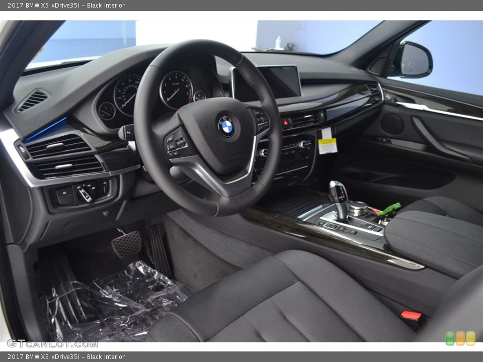 Black Interior Photo for the 2017 BMW X5 xDrive35i #115796097