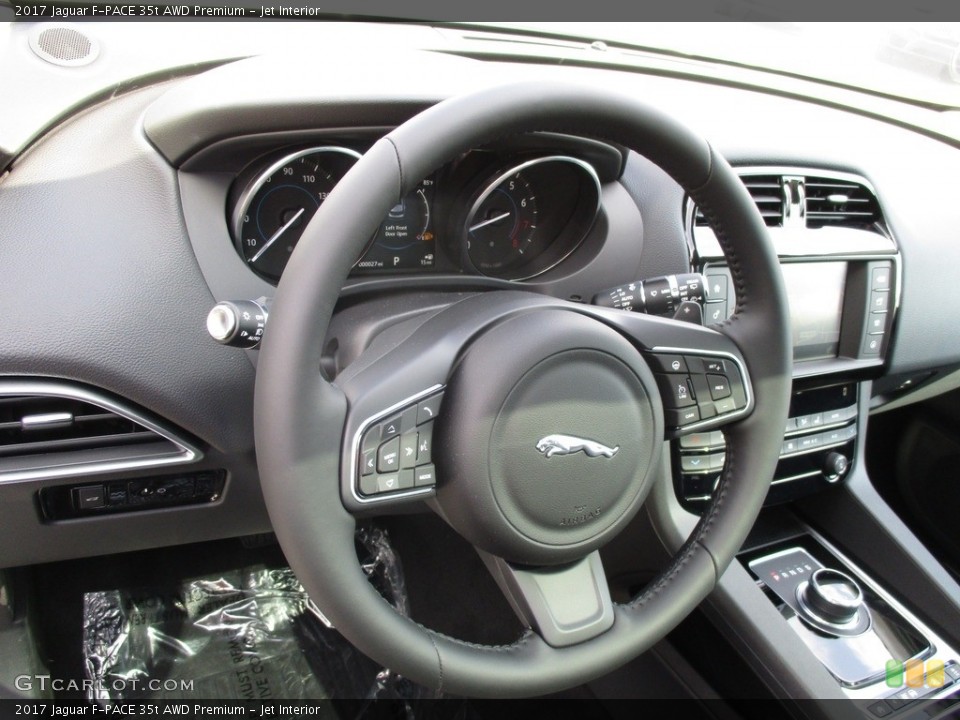 Jet Interior Dashboard for the 2017 Jaguar F-PACE 35t AWD Premium #115819035
