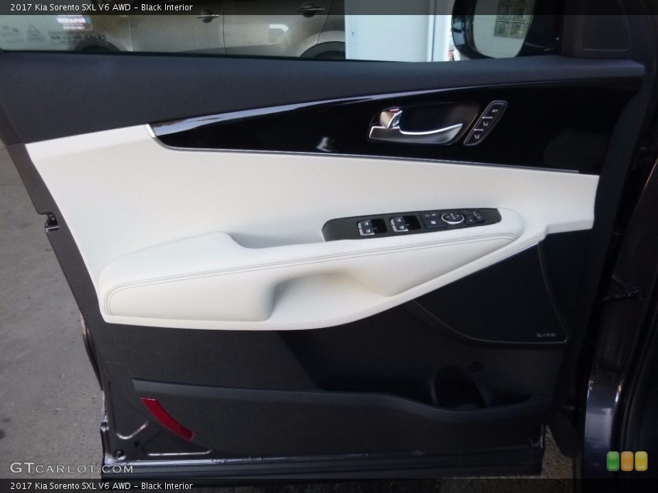 Black Interior Door Panel for the 2017 Kia Sorento SXL V6 AWD #115886730