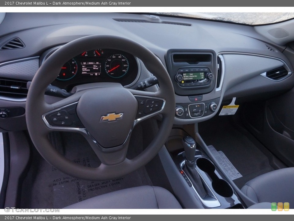 Dark Atmosphere/Medium Ash Gray Interior Photo for the 2017 Chevrolet Malibu L #115893900
