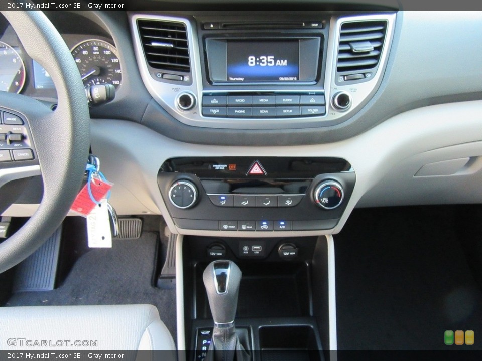 Gray Interior Controls for the 2017 Hyundai Tucson SE #115908608