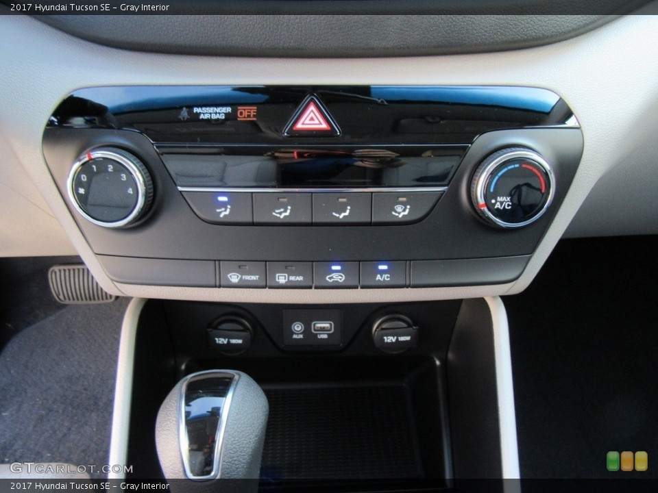 Gray Interior Controls for the 2017 Hyundai Tucson SE #115908665