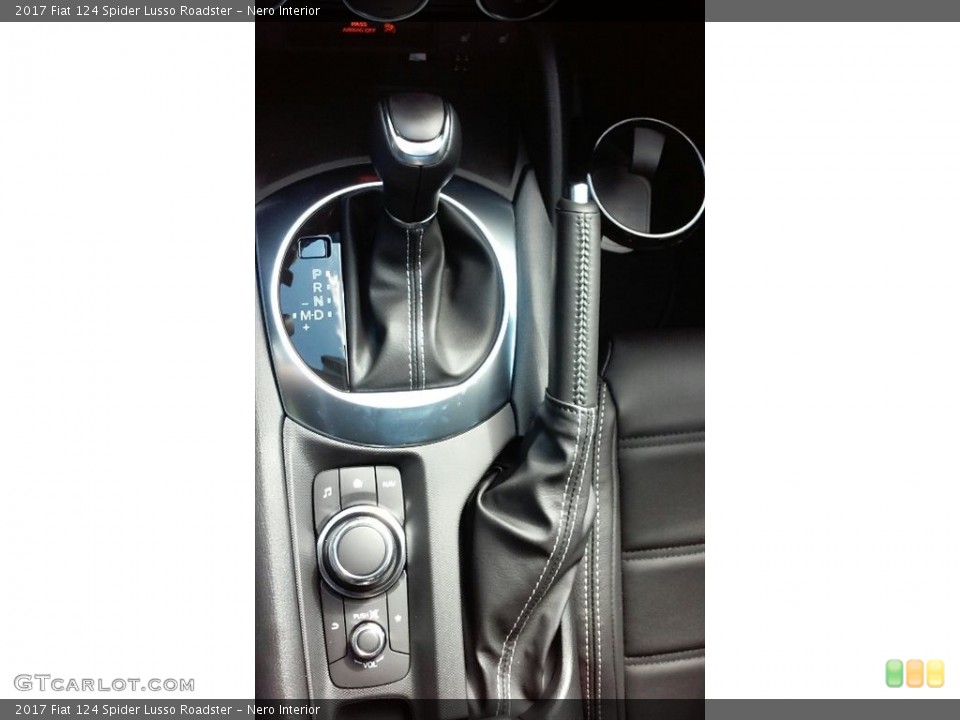 Nero Interior Controls for the 2017 Fiat 124 Spider Lusso Roadster #115914050