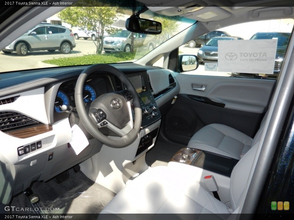 Ash Interior Photo for the 2017 Toyota Sienna XLE #115937148